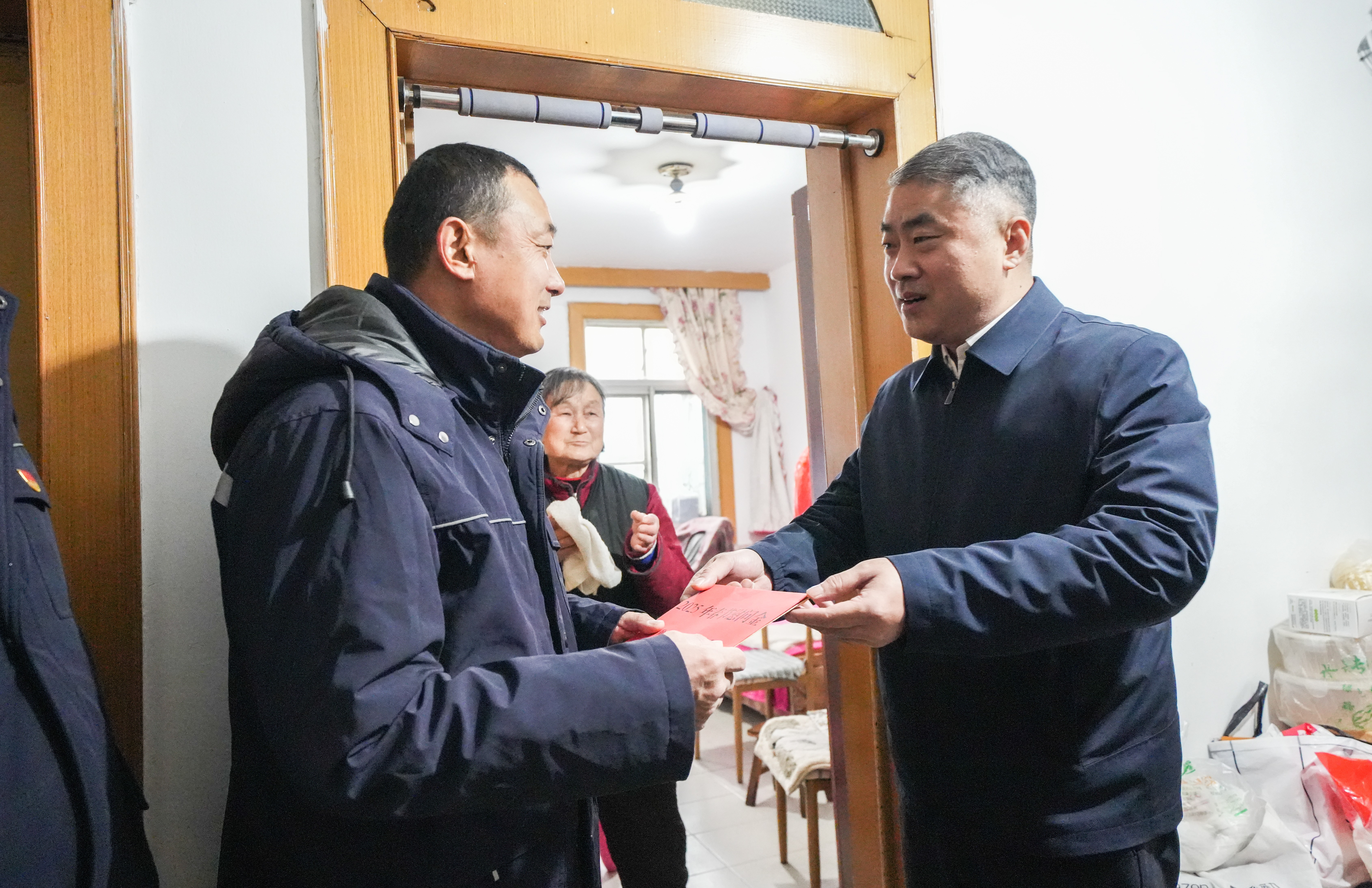 徐州交控集團黨委集中開展新春走訪慰問活動
